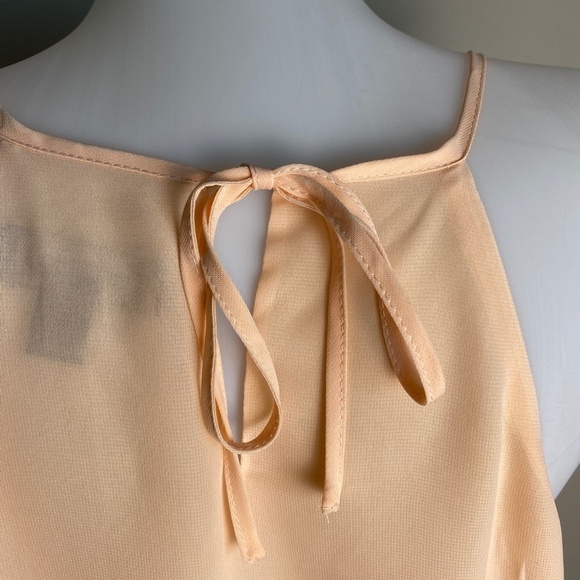 Le Chateau Women's‎ Peach Satin Spaghetti Strap Layered Front Lightweight Top XL - Picture 4 of 11